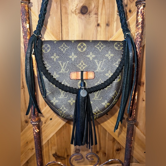 Vintage Louis Vuitton Chantilly PM Revamped - Picture 4 of 12